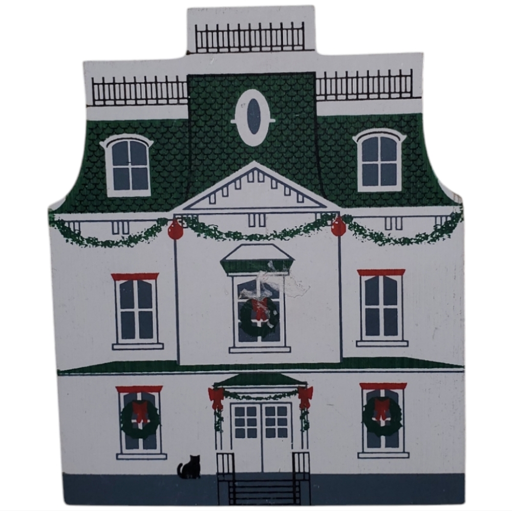 648- Cat's Meow 1992 August Imgard House Hometown Christmas Series 3/4 in thick